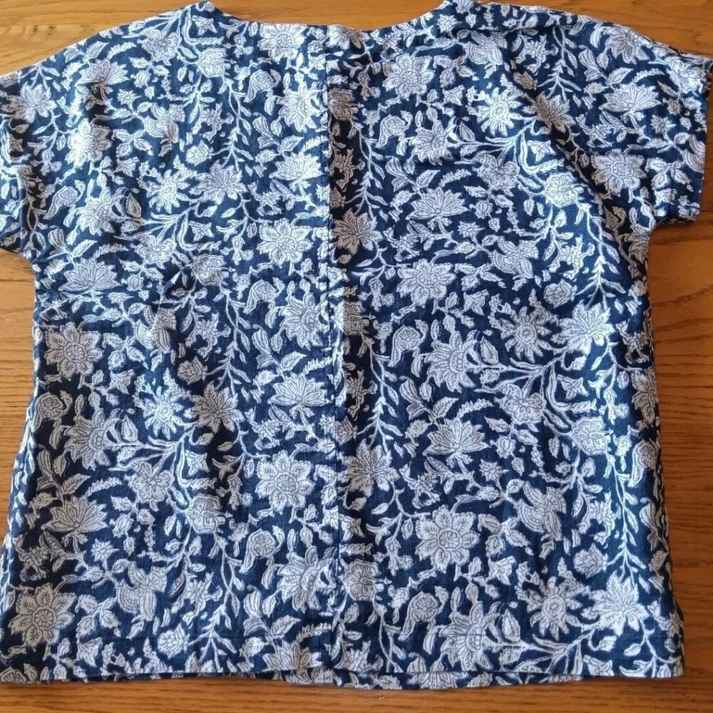 Pure Jill Linen Navy Floral Top - Picture 2 of 2